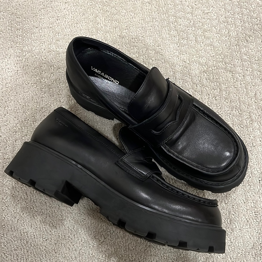 Vagabond Cosmo 2.0 Black Chunky Penny Loafers